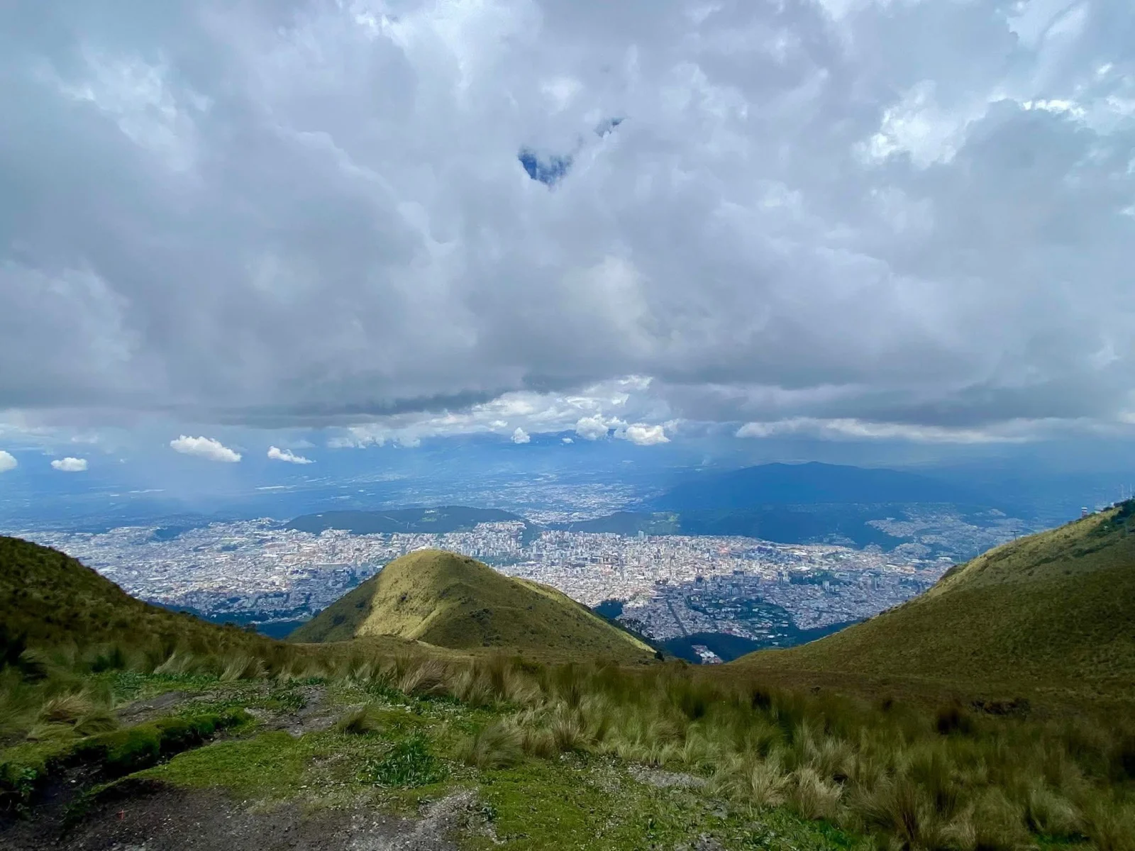 quito-city-tour-ecuador.jpeg