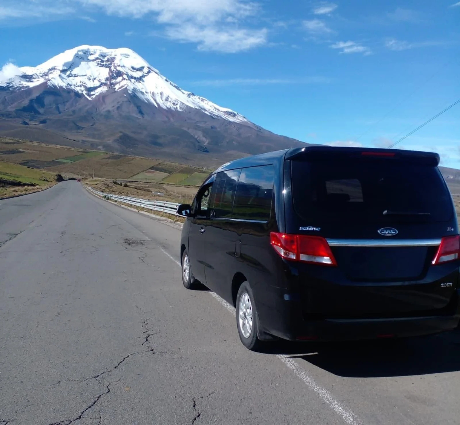 avenue-of-the-volcanoes-day-tour.jpeg